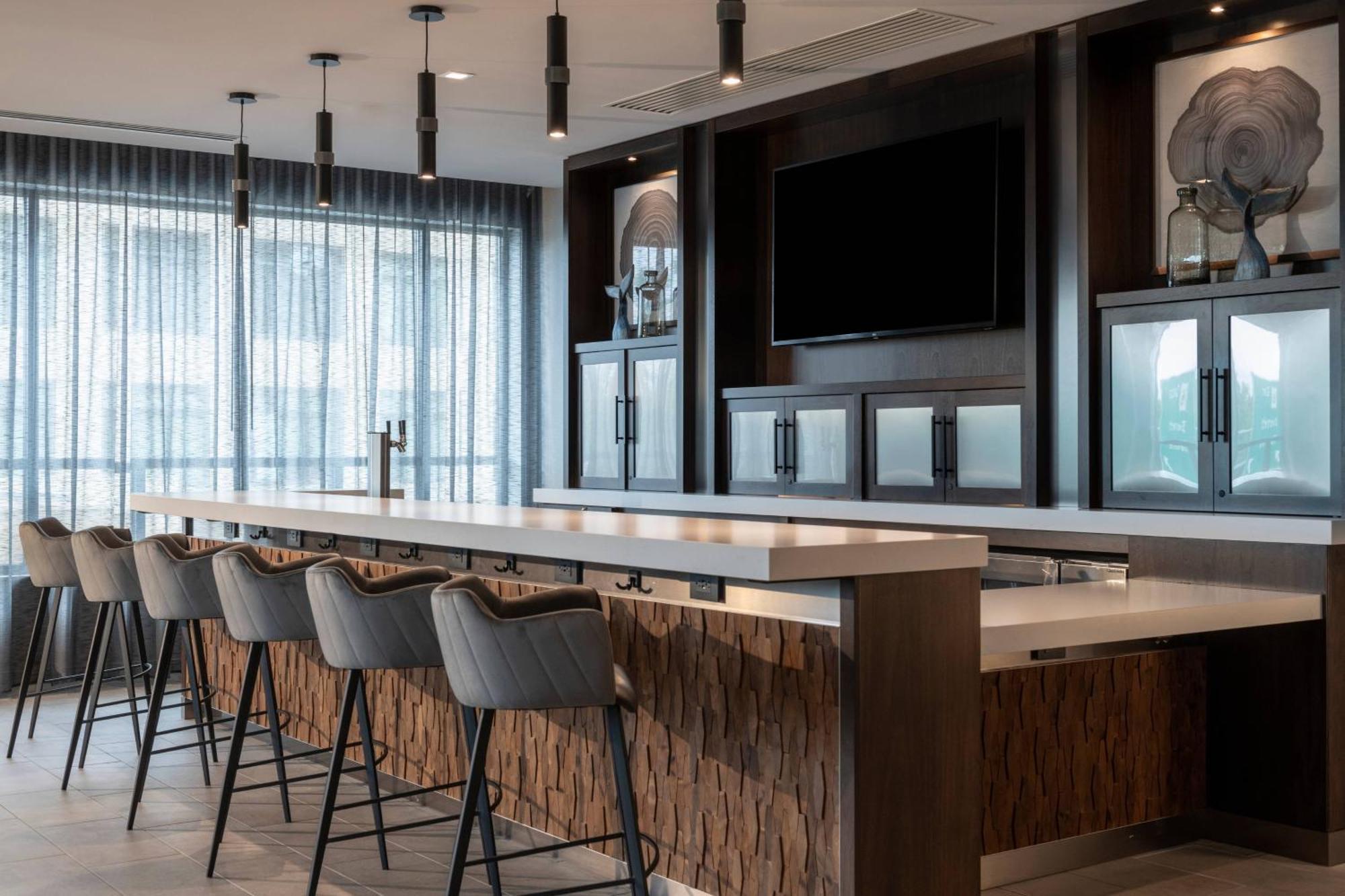 Towneplace Suites By Marriott Boston Medford Extérieur photo