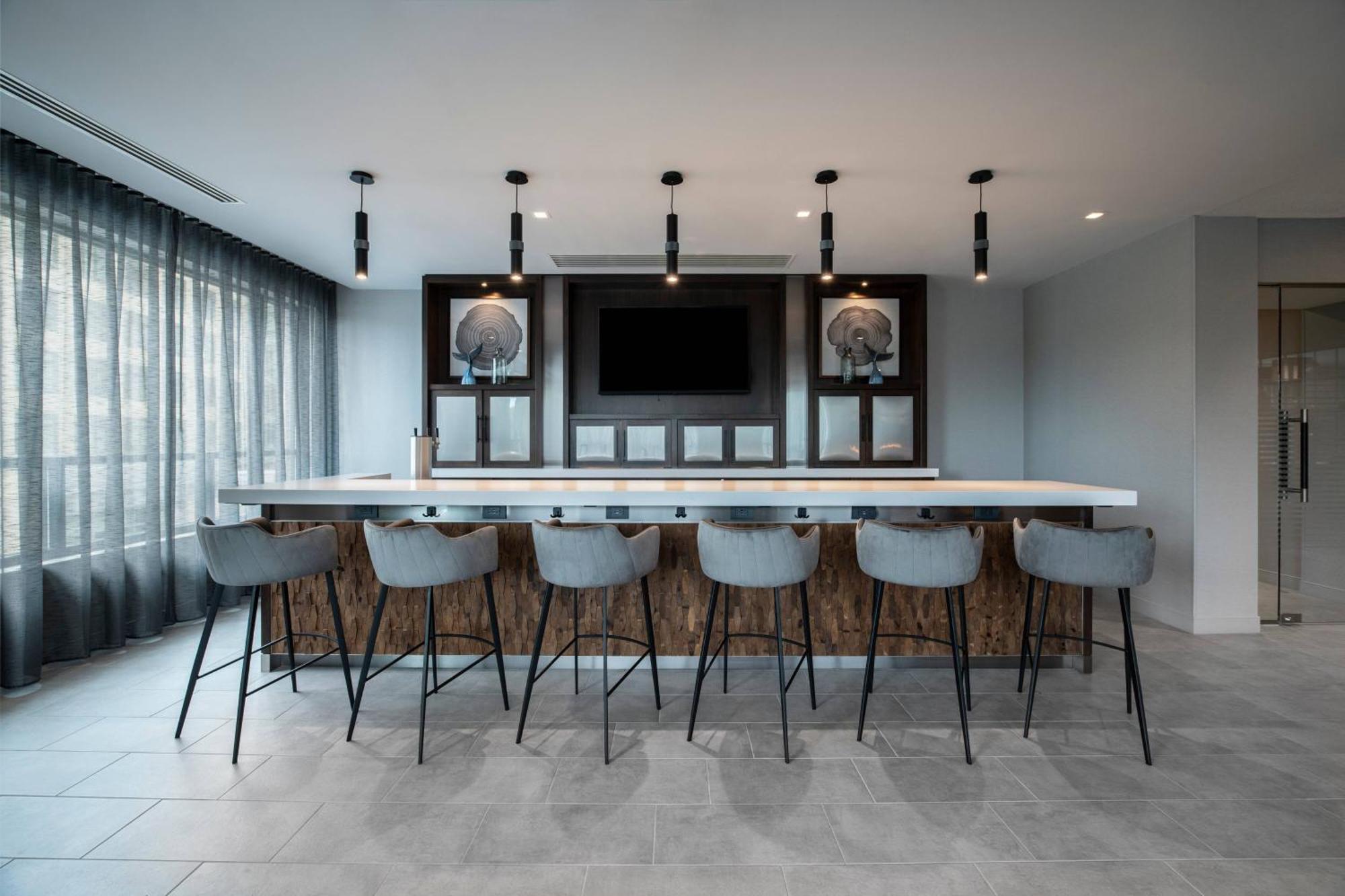 Towneplace Suites By Marriott Boston Medford Extérieur photo