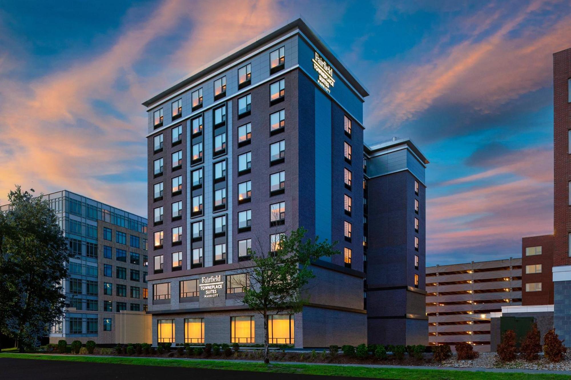 Towneplace Suites By Marriott Boston Medford Extérieur photo